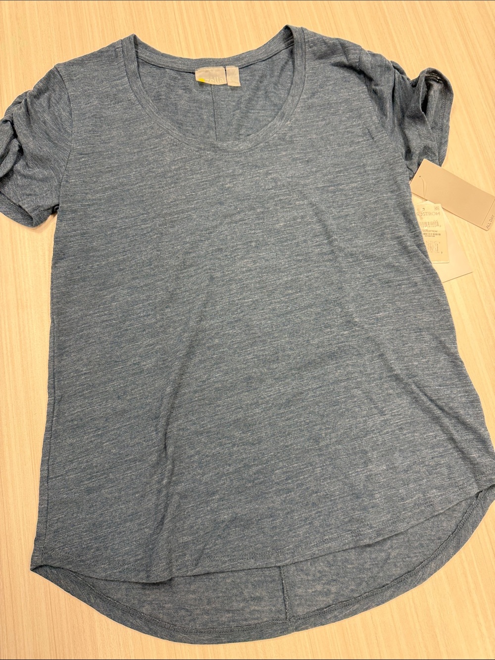 Zella Heathered Slate Blue Scoop Neck Short Sleeve Tee. PTP 18”. Length 22/27.5”
